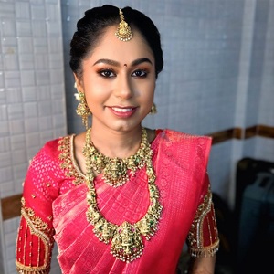 Salon classes and makeup training at Eves Makeover Tiruchengode